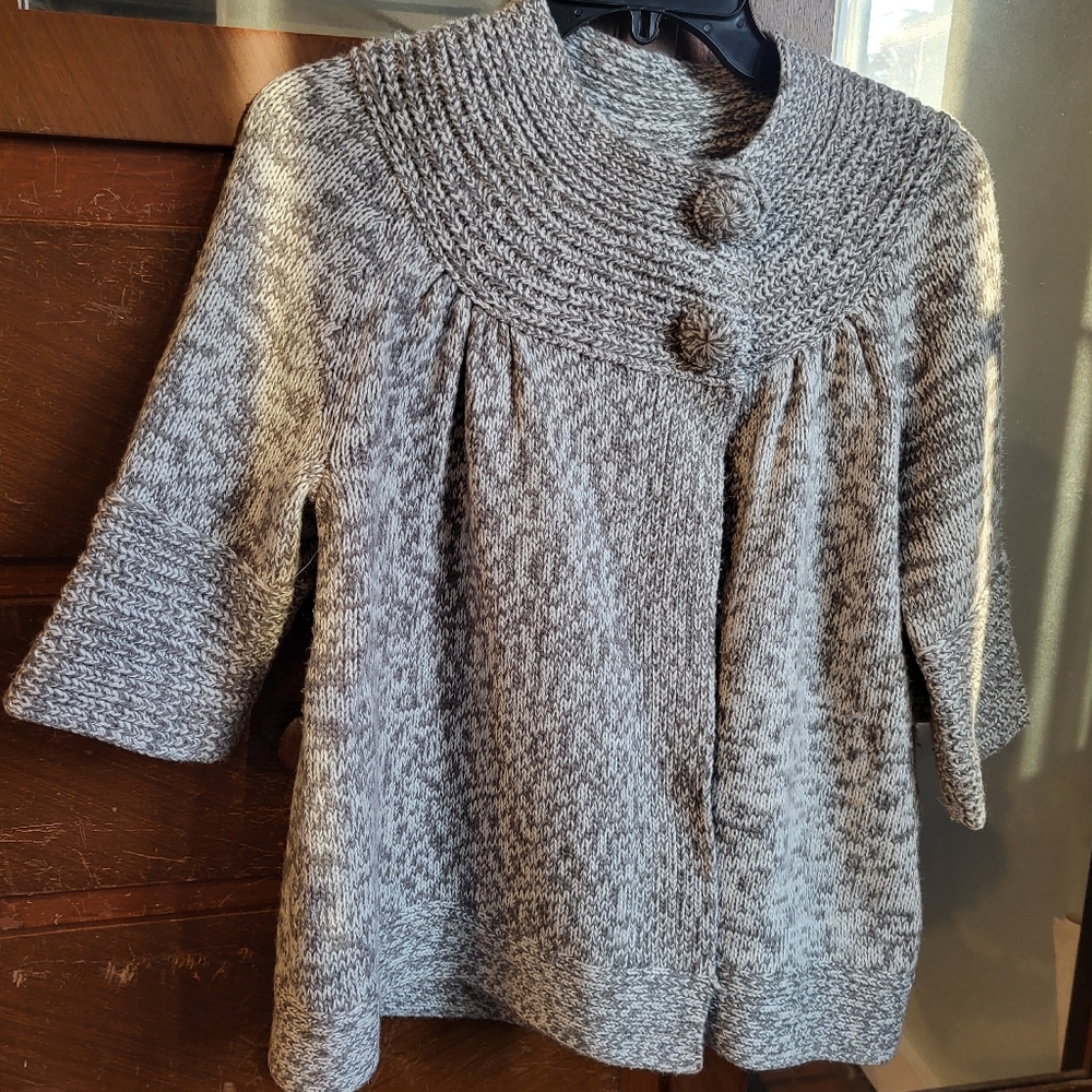 Sweater cardigan. Apostrophe. M.
